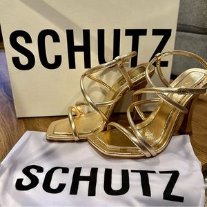 NWT Schutz Lovi Metallic Stappy Plantina Heels